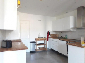 Bel Appartement tout équipé à côté marché central - 4 couchages (1 lit double et 2 lits simples)